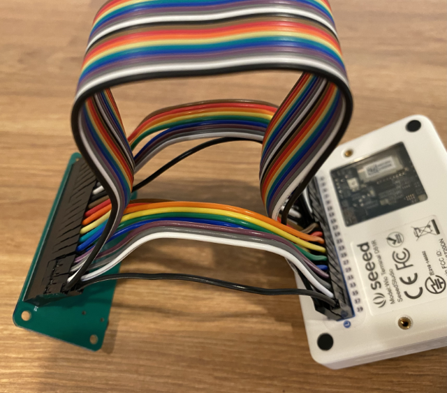 ReSpeaker su prijungtais dešiniaisiais GPIO lizdais prie Wio Terminal dešiniųjų GPIO lizdų