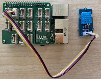 The grove temperature sensor connected to socket A0
