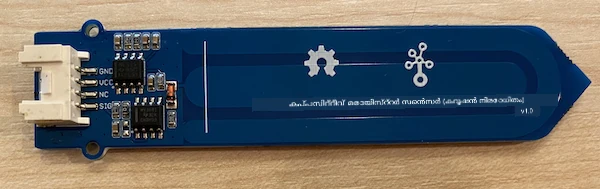 ഒരു കപ്പാസിറ്റീവ് മണ്ണിലെ ഈർപ്പം സെൻസർ