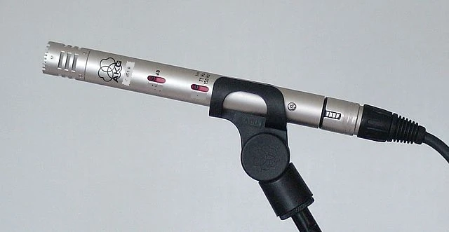AKG Acoustics کا C451B چھوٹے ڈایافرام والا کنڈینسر مائیکروفون