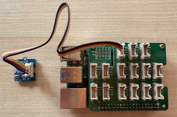 The grove sunlight sensor connected to socket A0